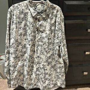 JB Holt Athletic Fit XL from Buckle beautiful black and white print